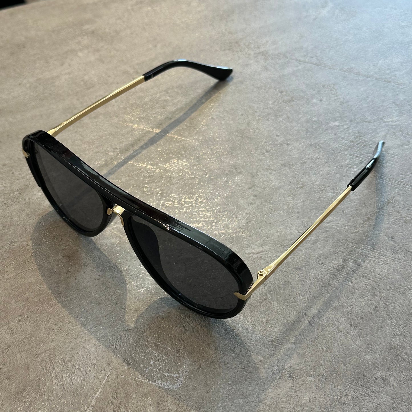 Retro Aviator Sunglasses in Black or Pink