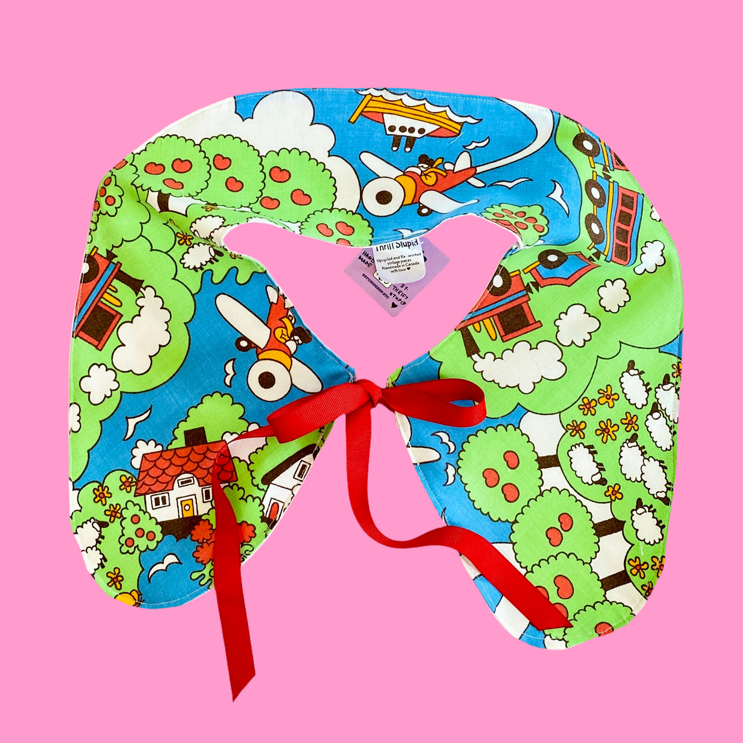 Large Airplane Scene Detachable Collar