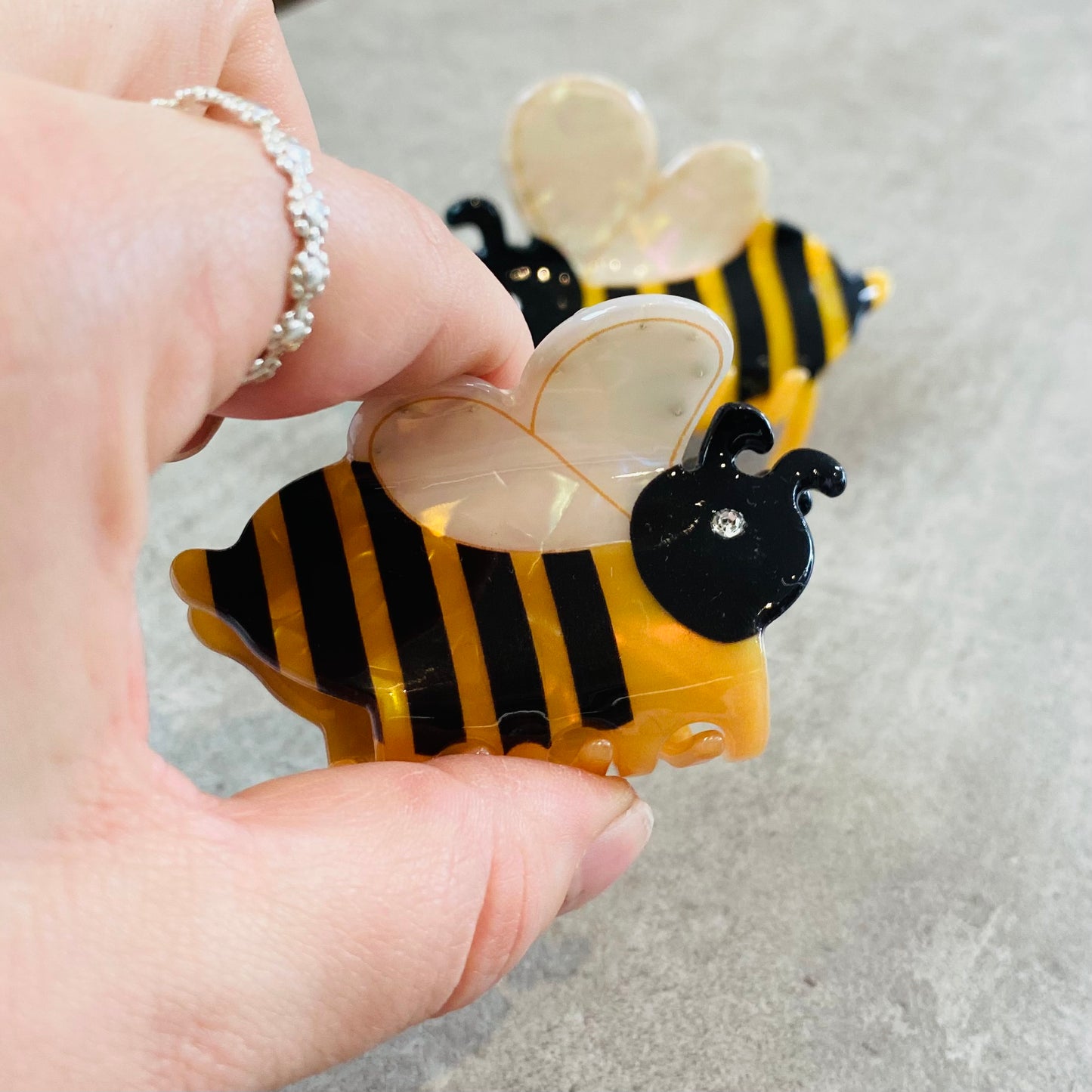 Bee Clip