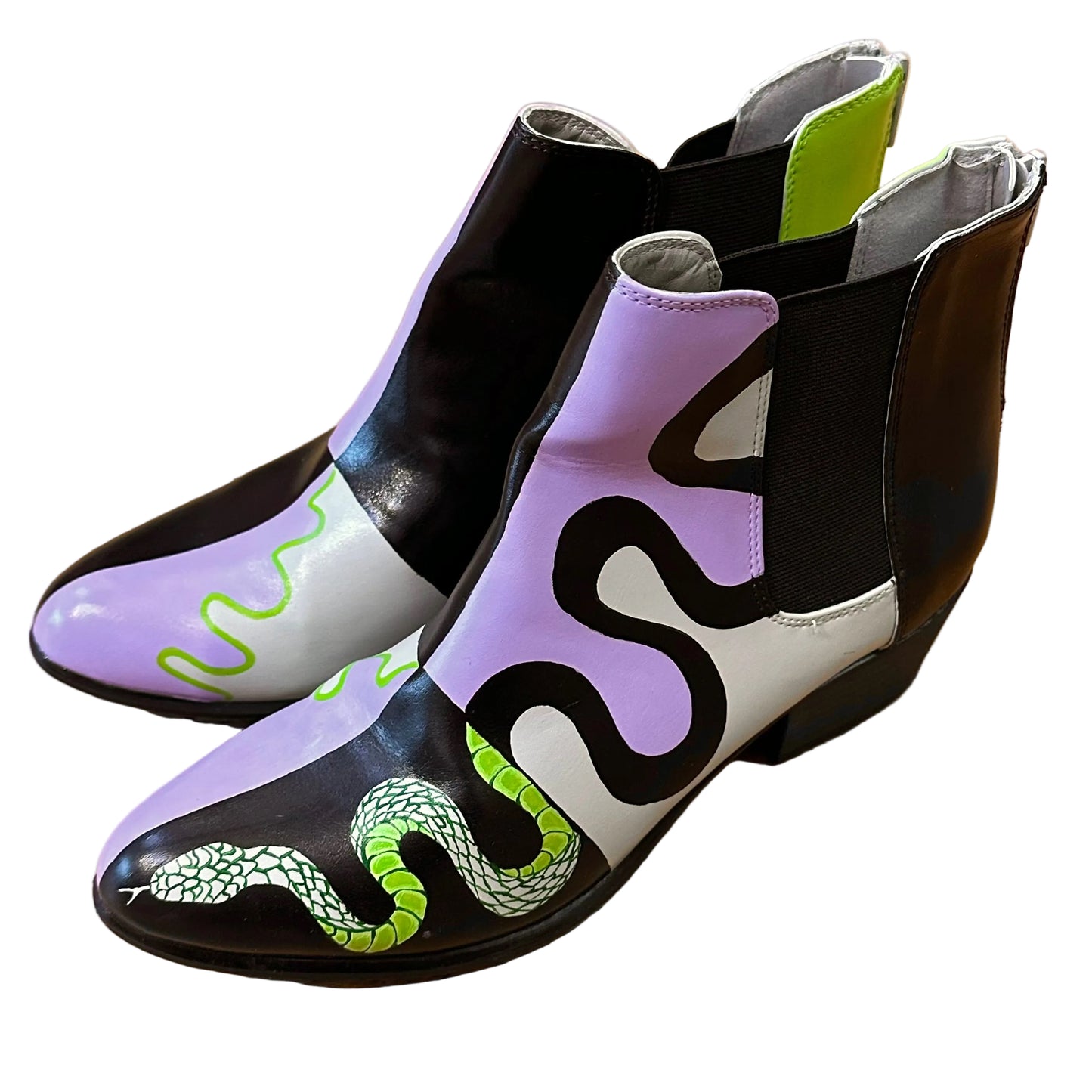 Contrast Snake Boots (8.5W)