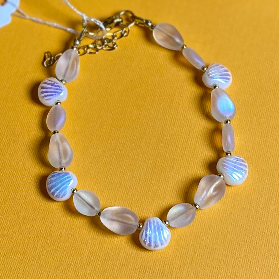Shell Beaded Bracelettes - Lay Low Goods